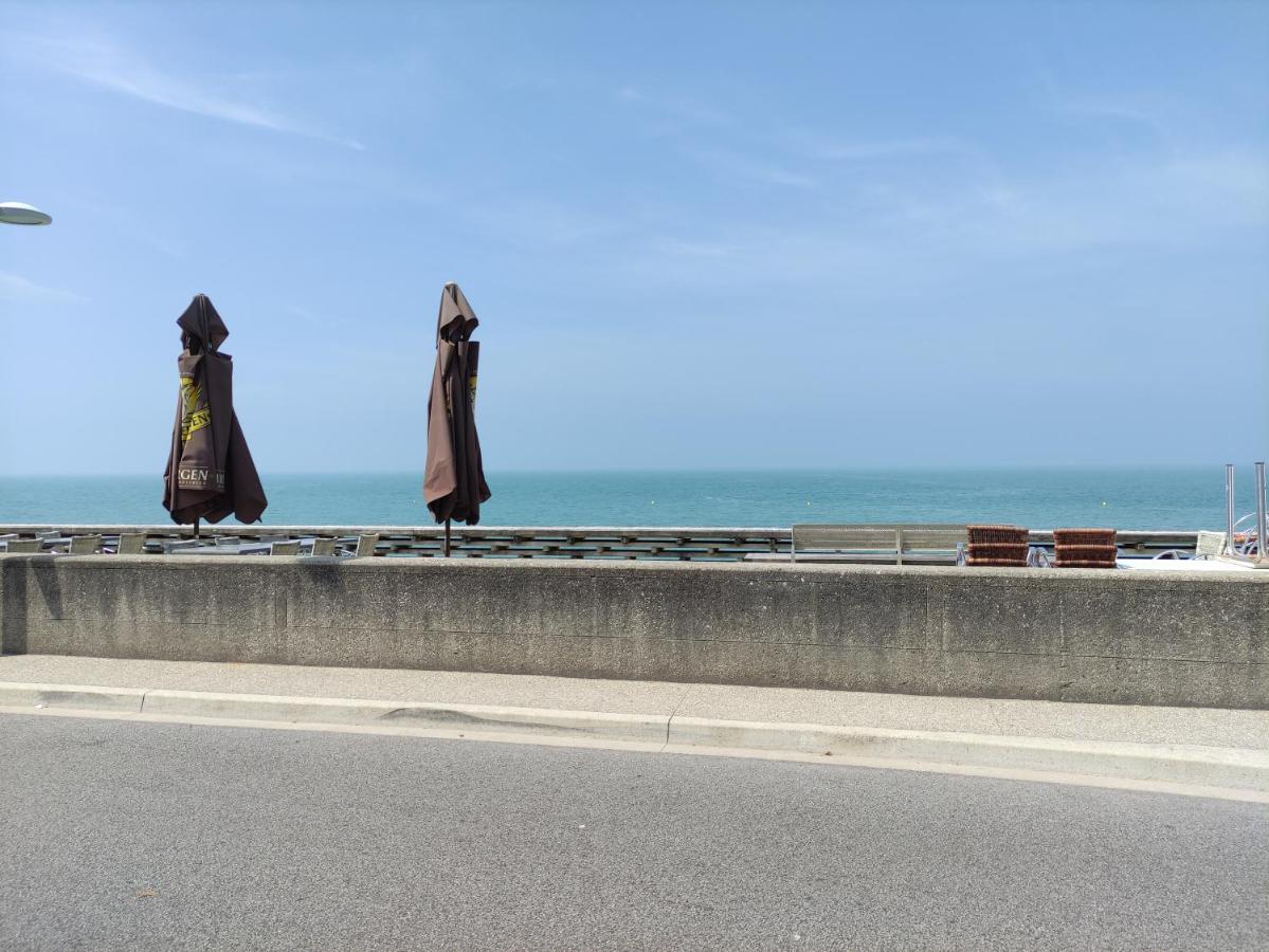 Au Point De Vue : Appartement Face A La Mer. ヴレット・シュル・メール エクステリア 写真